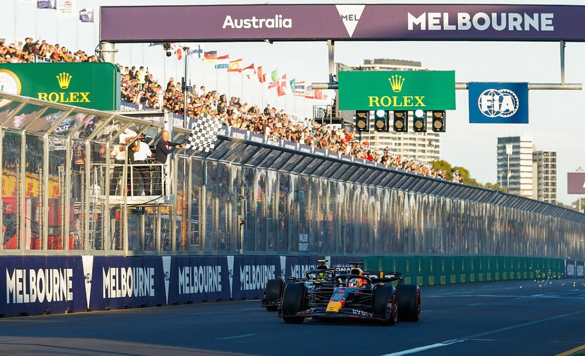 Video: Verstappen wins as chaos reigns at the F1 Australian GP