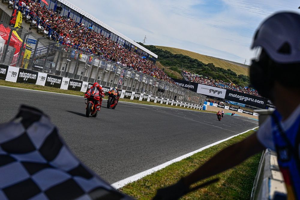 Recovering from two crashes, Bagnaia reclaimed the points lead in Jerez