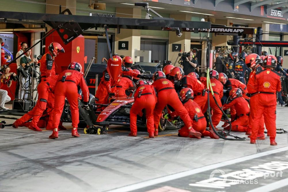 Charles Leclerc, Ferrari SF-23, makes a pit stop