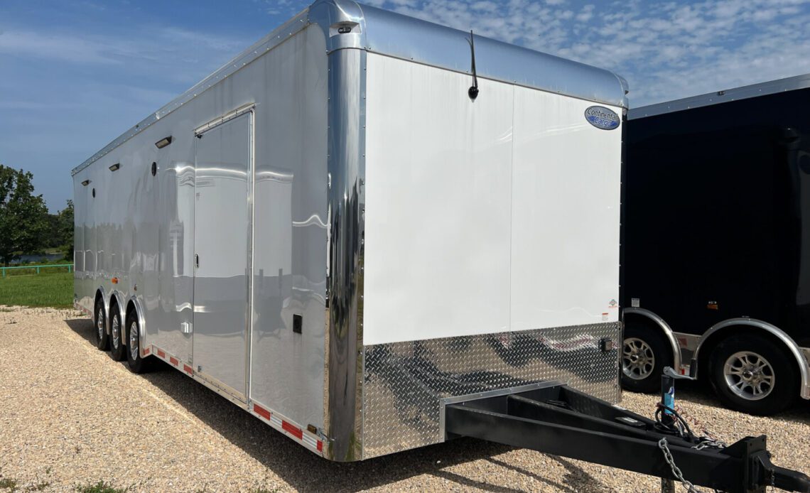Pair Of New 32' Continental Cargo Trailers