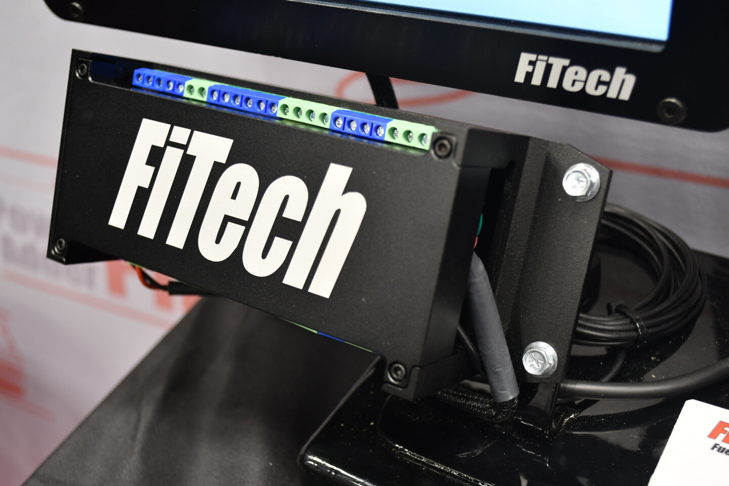 FiTech LCD display hub