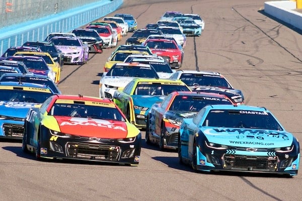 Ross Chastain and William Byron pack racing at Phoenix Raceway, NKP