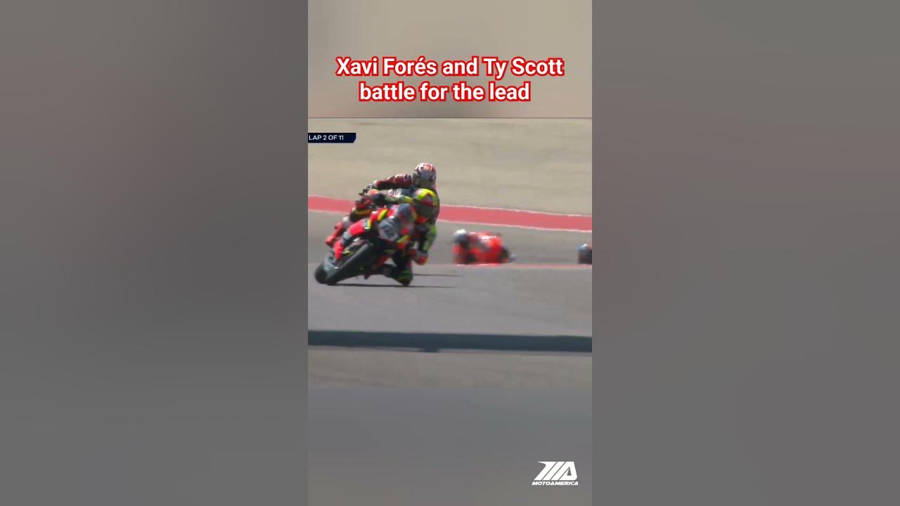 Supersport battle for the lead at COTA ⚔️ #motoamerica #motorcycle #racing
