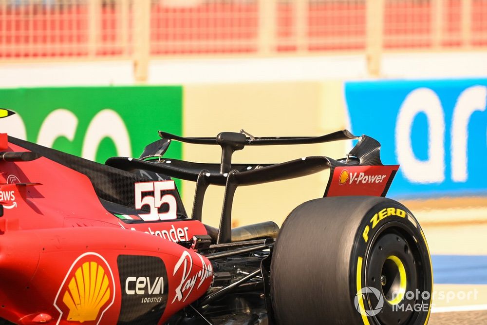 Carlos Sainz, Ferrari SF-23, rear wing detail