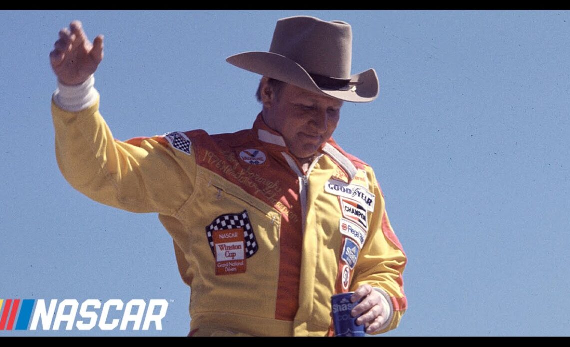 A look inside Cale Yarborough's life outside of the race track in the late 1970s | #NASCAR