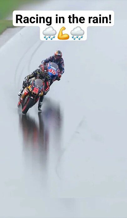 Wet 'n' wild Mathew Scholtz backs it in during a very wet race. #MotoAmerica #motorcycle