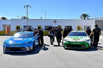 Jimmie Johnson, LEGACY MOTOR CLUB, Carvana Toyota Camry, John Hunter Nemechek, LEGACY MOTOR CLUB, Dollar Tree Toyota Camry