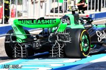 Zhou Guanyu, Sauber, Bahrain International Circuit, 2024 pre-season test