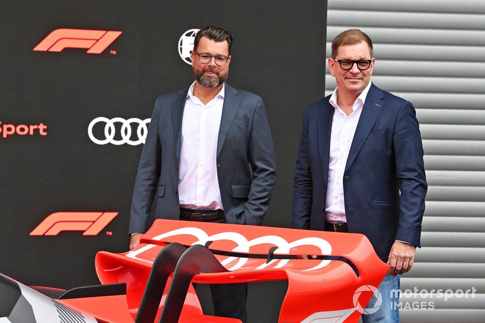 Oliver Hoffmann, Head of Technical Development at Audi Sport GmbH, with Markus Duesmann, Chairman of the Board of Management of Audi AG