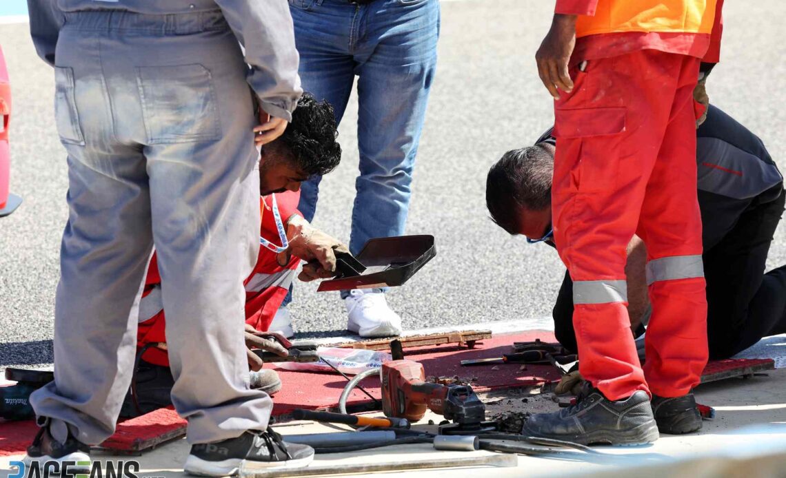 Drain cover inspection, Bahrain, 2024