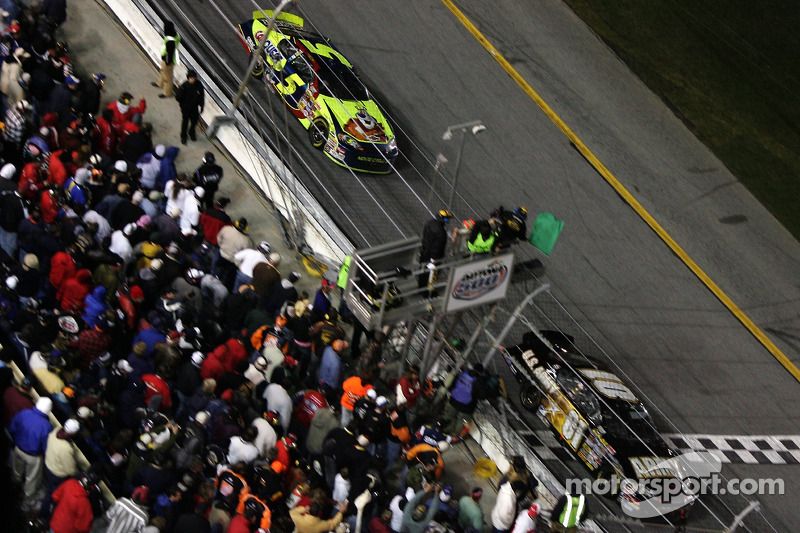 Mark Martin leads Kyle Busch on the last restart