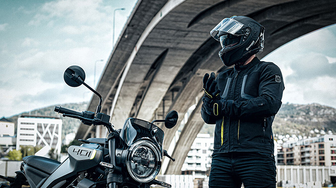 HUSQVARNA MOTORCYCLES LAUNCHES PREMIUM APPAREL COLLECTION 2024 [678]