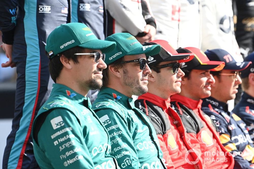 Lance Stroll, Aston Martin F1 Team, Fernando Alonso, Aston Martin F1 Team, Charles Leclerc, Scuderia Ferrari, Carlos Sainz, Scuderia Ferrari, on the grid for the drivers photo