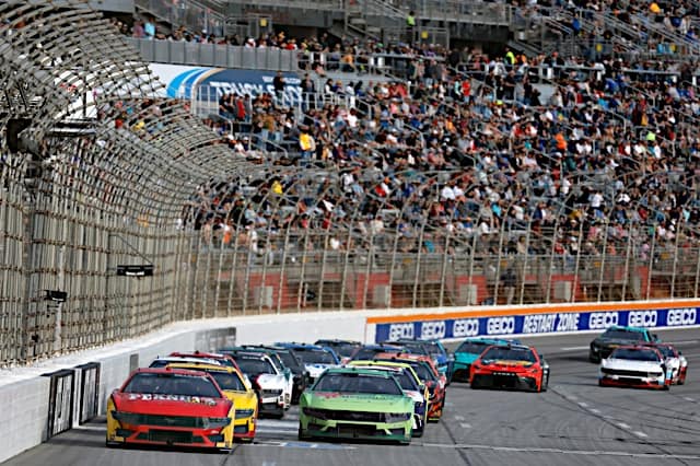 #38: Todd Gilliland, Front Row Motorsports, Georgia Peanuts Ford Mustang, #34: Michael McDowell, Front Row Motorsports, Benebone Ford Mustang