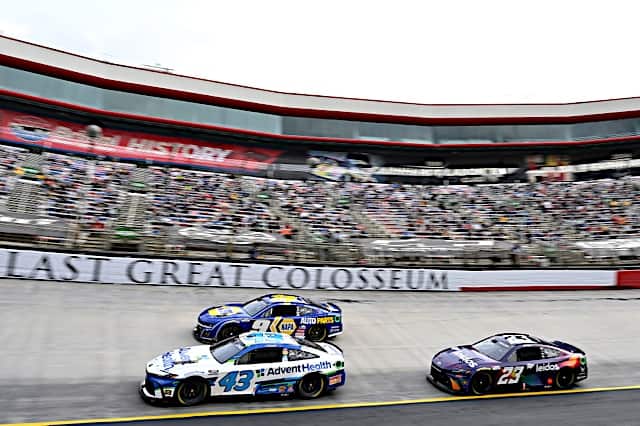 Nascar Cup Series cars No. 43 Erik Jones, No. 9 Chase Elliott and No. 23 Bubba Wallace pack racing at Bristol, NKP