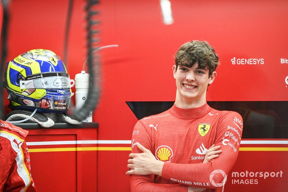 Oliver Bearman, Scuderia Ferrari, prepares in the garage before the Race