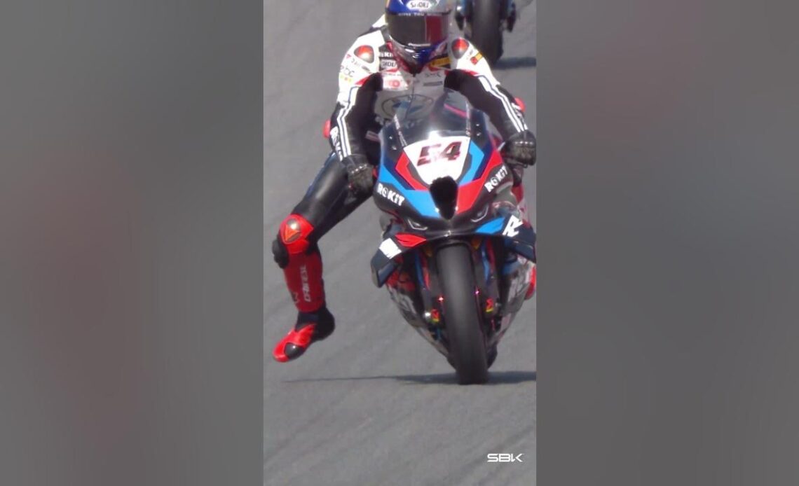 Legs out at Turn 1 🦵 | 2024 #CatalanWorldSBK 🏁