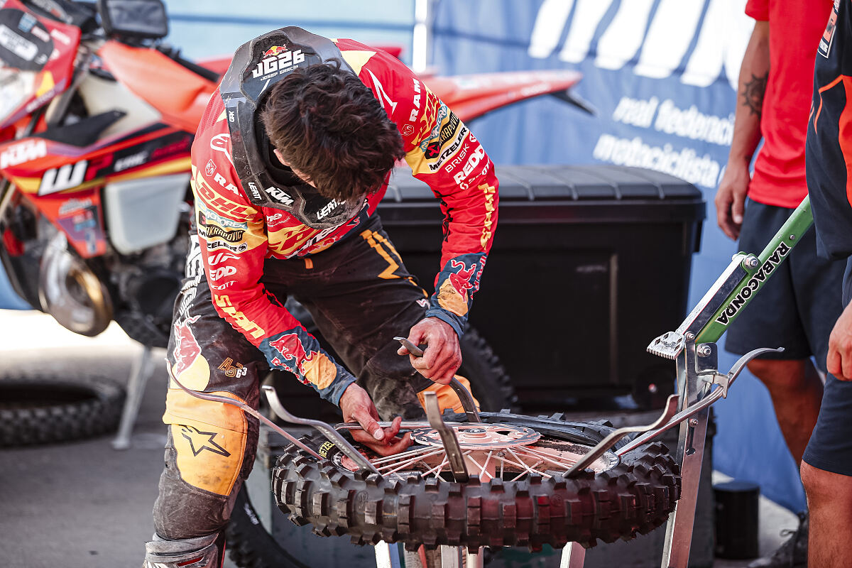 KTM ISDE Race Service(2)