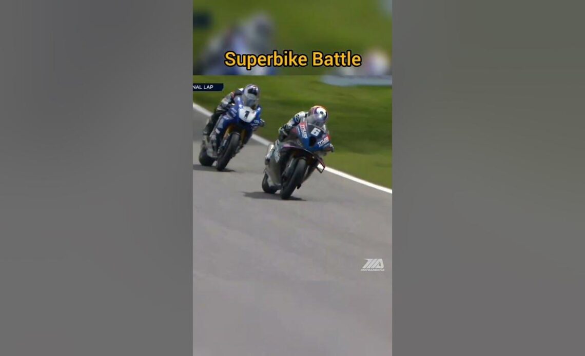 Beaubier and Gagne battle to the checkers! 🏁 #motoamerica #Superbike #racing