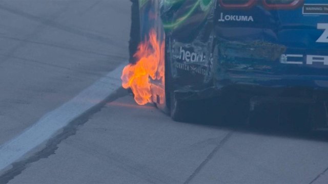 Kyle Busch wrecks hard into outside wall at Texas, No. 8 catches fire