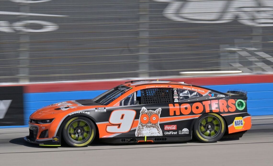 Late wreck at Texas helps Chase Elliott end 42-race winless streak