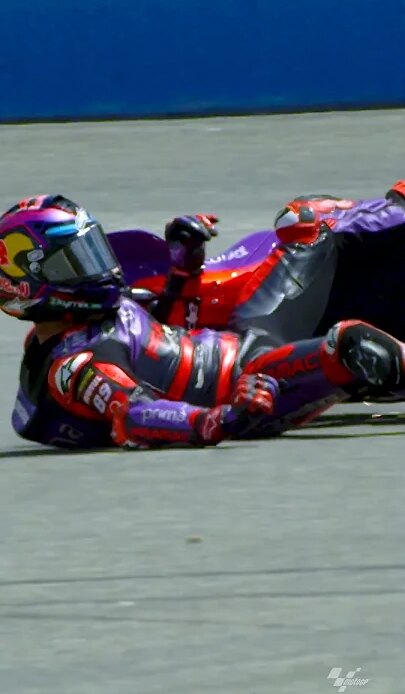 Martin crashes out of the lead! ❌ | 2024 #SpanishGP