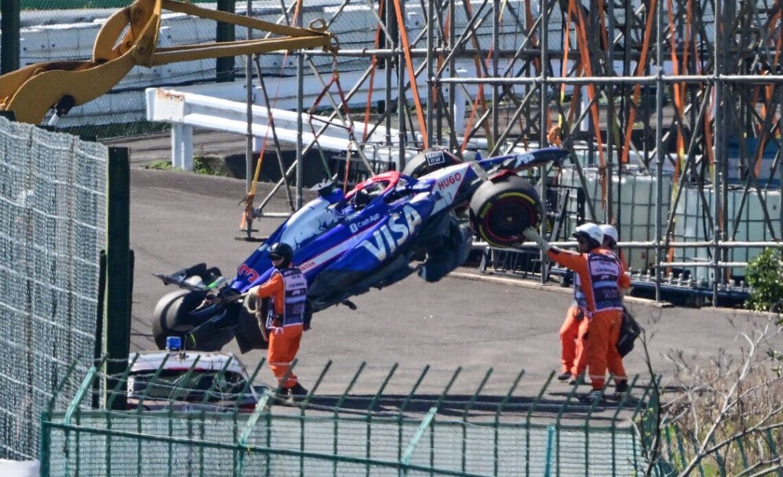 Ricciardo, Albon crash prompts red flag at start of Japanese GP