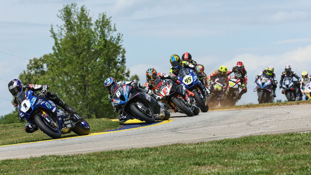 The boys are back in town- Jake Gagne (1), Cameron Beaubier (6), Josh Herrin (2), Cameron Petersen (45) and the rest of the Steel Commander Superbike class