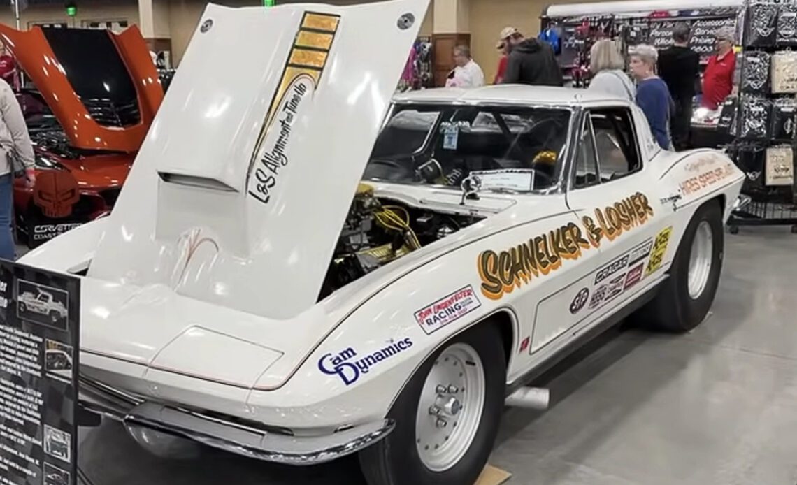 This '63 Corvette Is An Awesome Old School Race Car