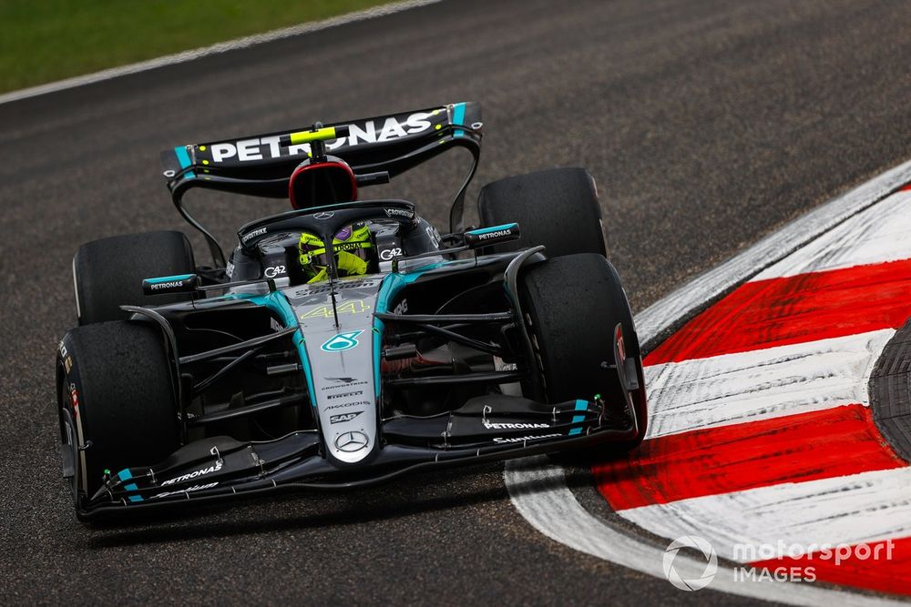 Verstappen passes Hamilton to win first sprint of 2024