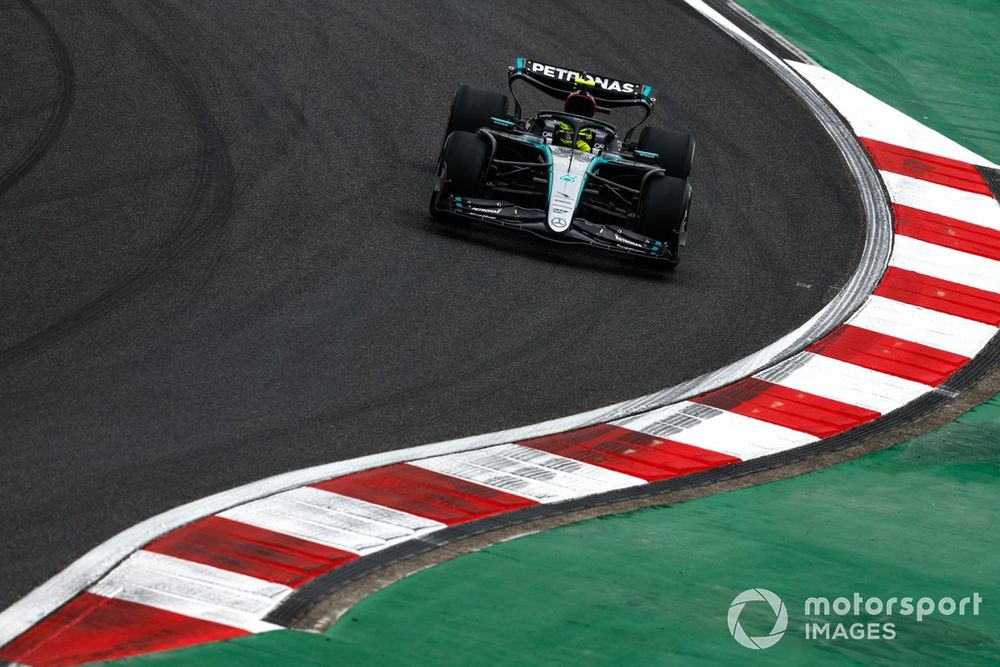 Wolff trusts Hamilton to remain "a pro" despite Mercedes F1 hardship