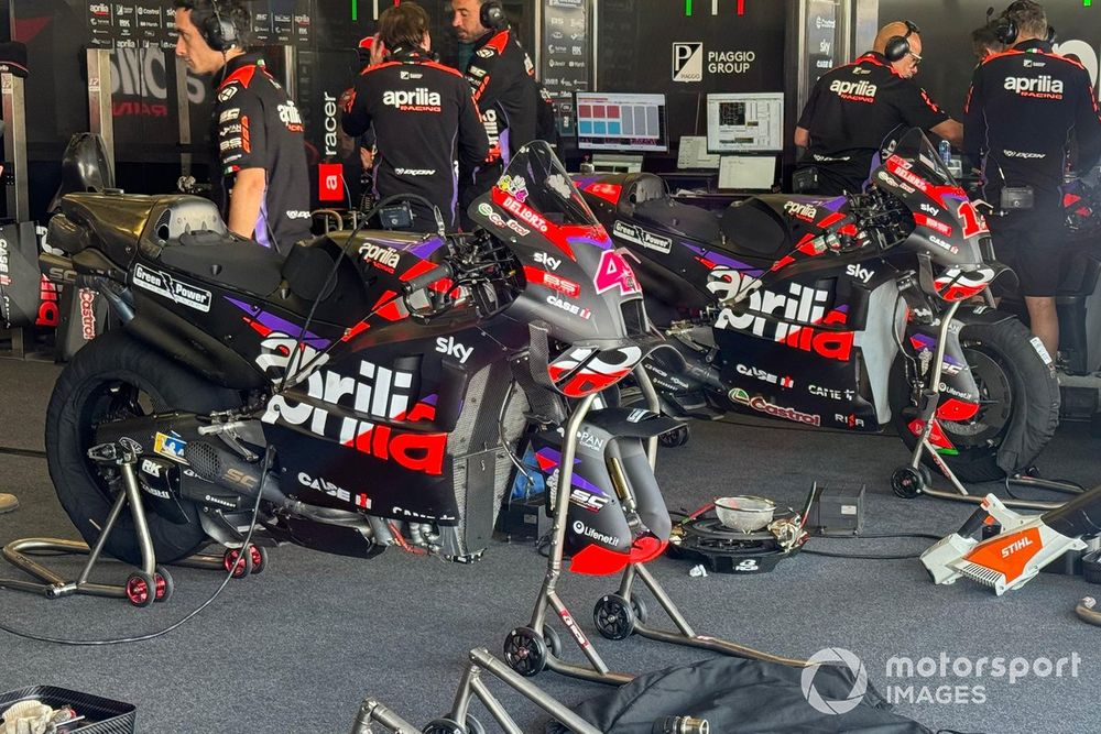 Bikes of Aleix Espargaro and Maverick Vinales, Aprilia Racing Team