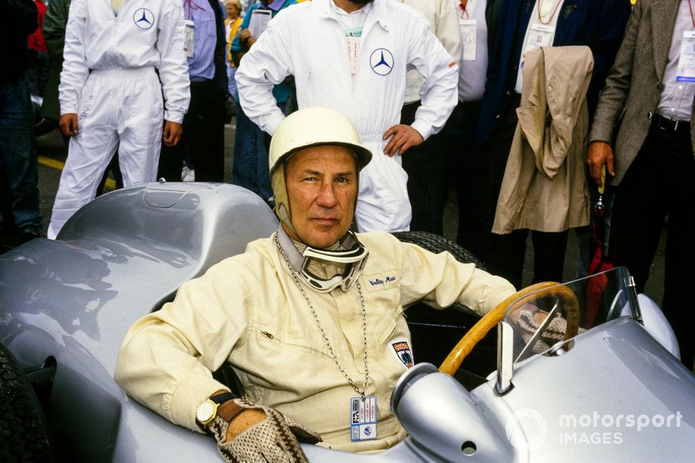 F1 champions remember Sir Stirling Moss at London's Westminster Abbey