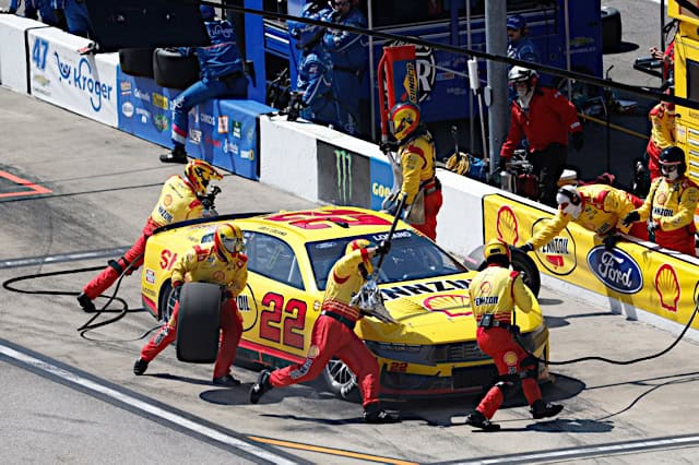 2024 Cup Darlington I Joey Logano, No. 22 Ford, pitted by his Team Penske crew (Credit: NKP)