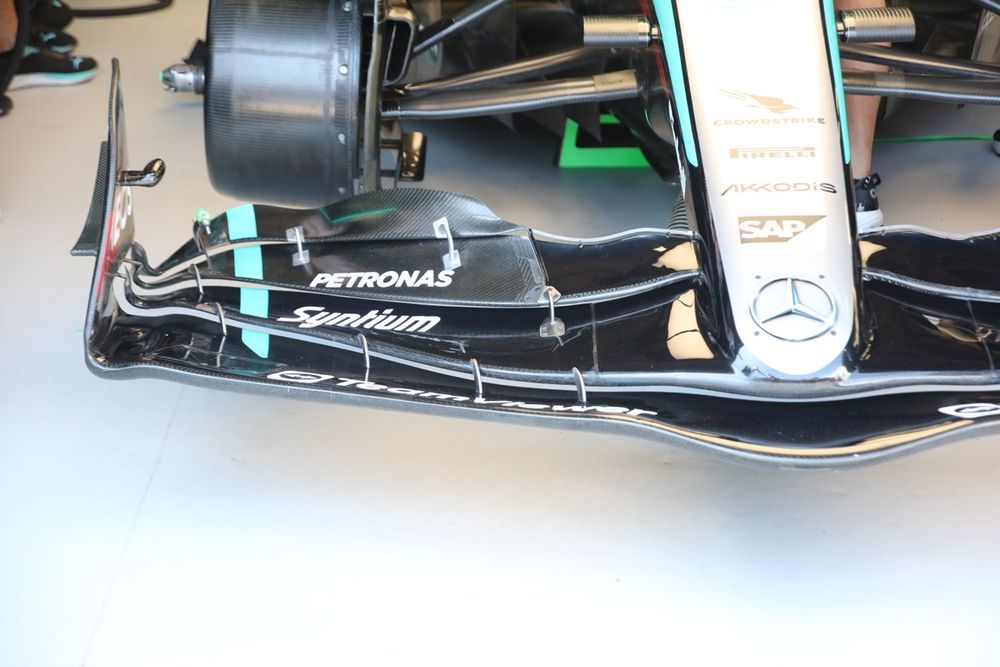 Mercedes abandons legality trick front wing amid F1 upgrade push