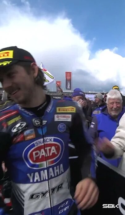 The legend Troy Corser didn't miss the chance to congratulate Remy 🙌| 2024 #DutchWorldSBK