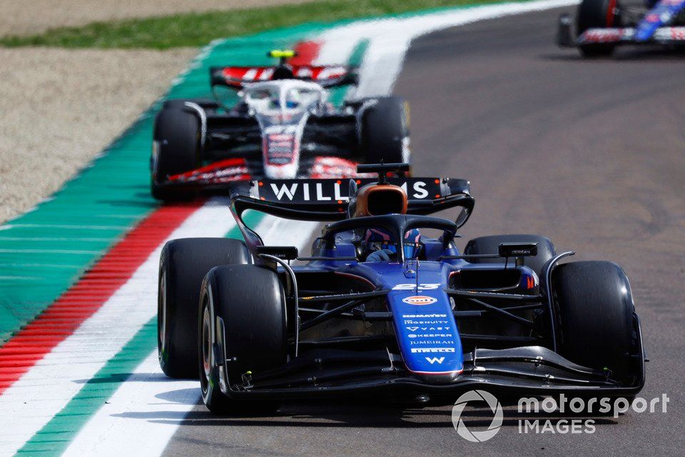 Alex Albon, Williams FW46, Nico Hulkenberg, Haas VF-24