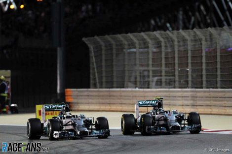 Lewis Hamilton, Nico Rosberg, Bahrain, 2014