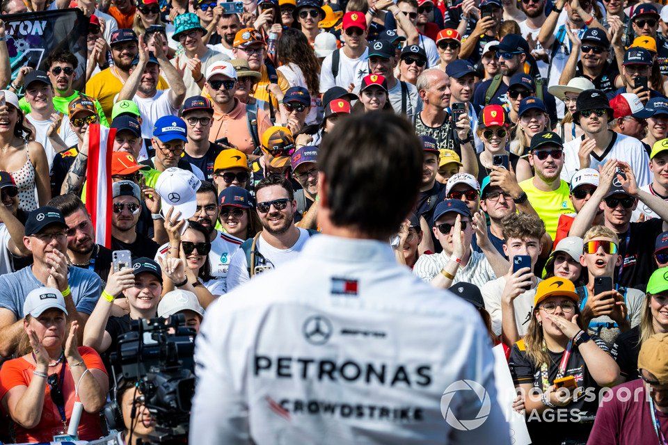 Toto Wolff, Team Principal and CEO, Mercedes-AMG F1 Team, speaks to fans