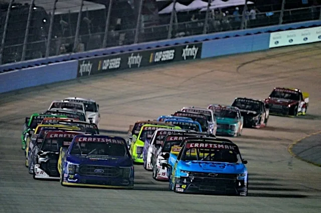 Nascar Craftsman Truck Series Trucks pack racing at Nashville Superspeedway NKP