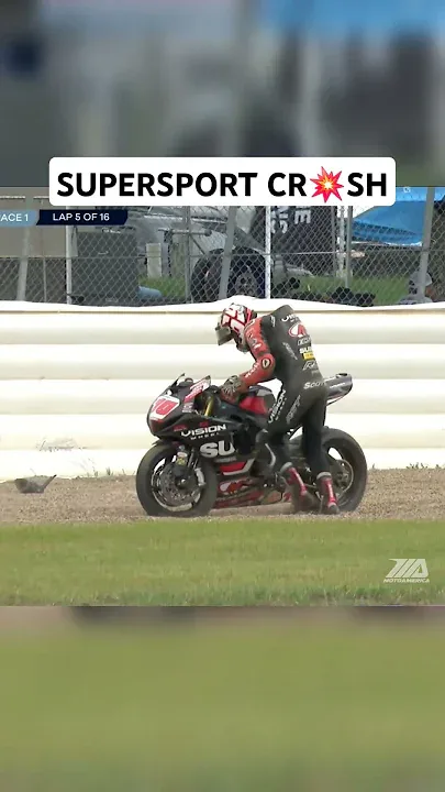 Supersport rider Tyler Scott crashes in race 1 at Brainerd. Fortunately, he was ok #motorcycle