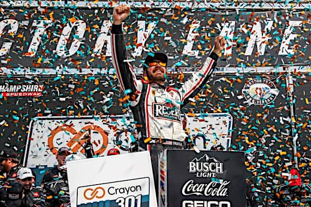 #19: Martin Truex Jr, Joe Gibbs Racing, Reser's Fine Foods Toyota Camry celebrates his win