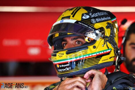 Carlos Sainz Jnr's 2024 Italian Grand Prix helmet