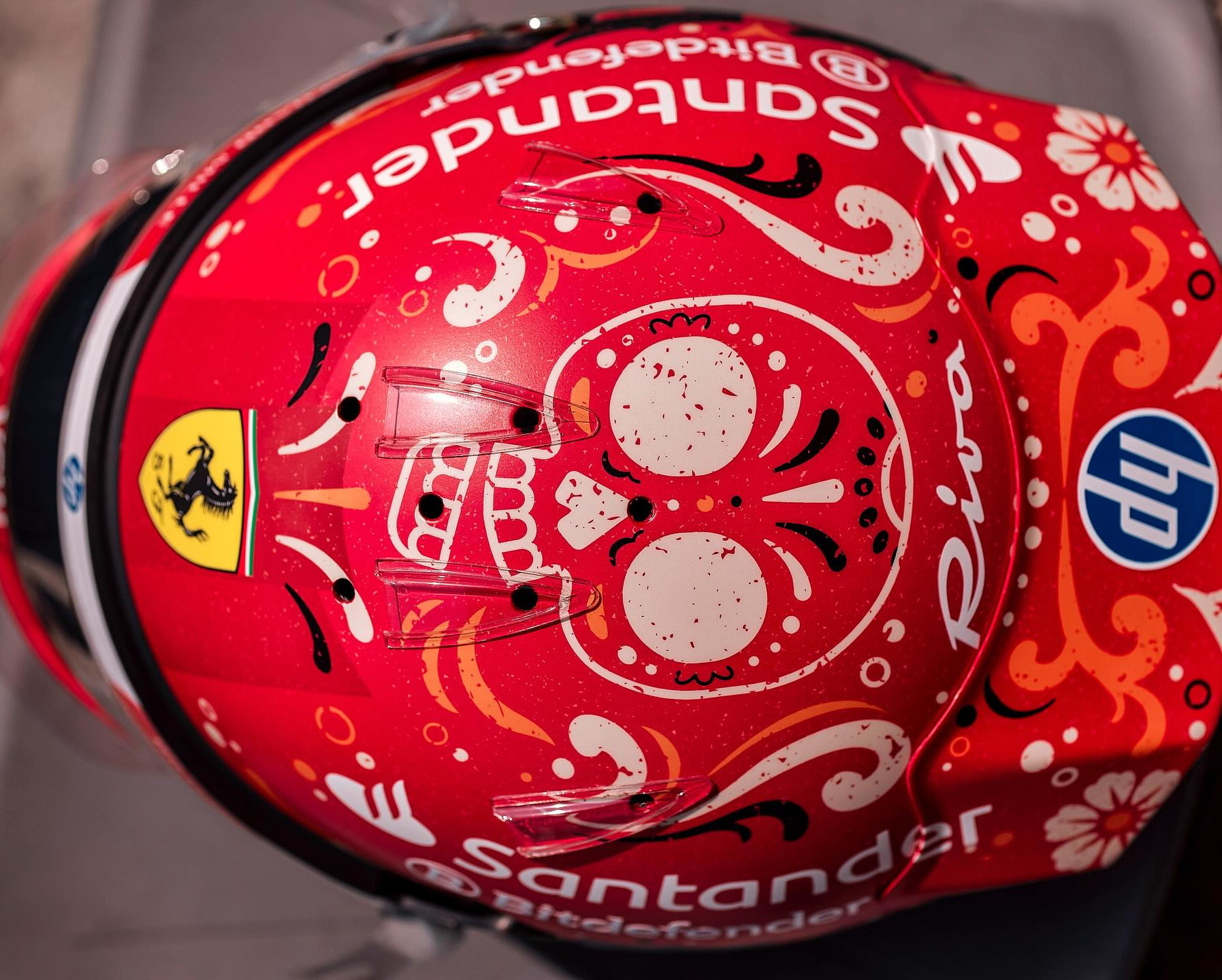 Carlos Sainz Jnr's 2024 Mexican Grand Prix helmet design