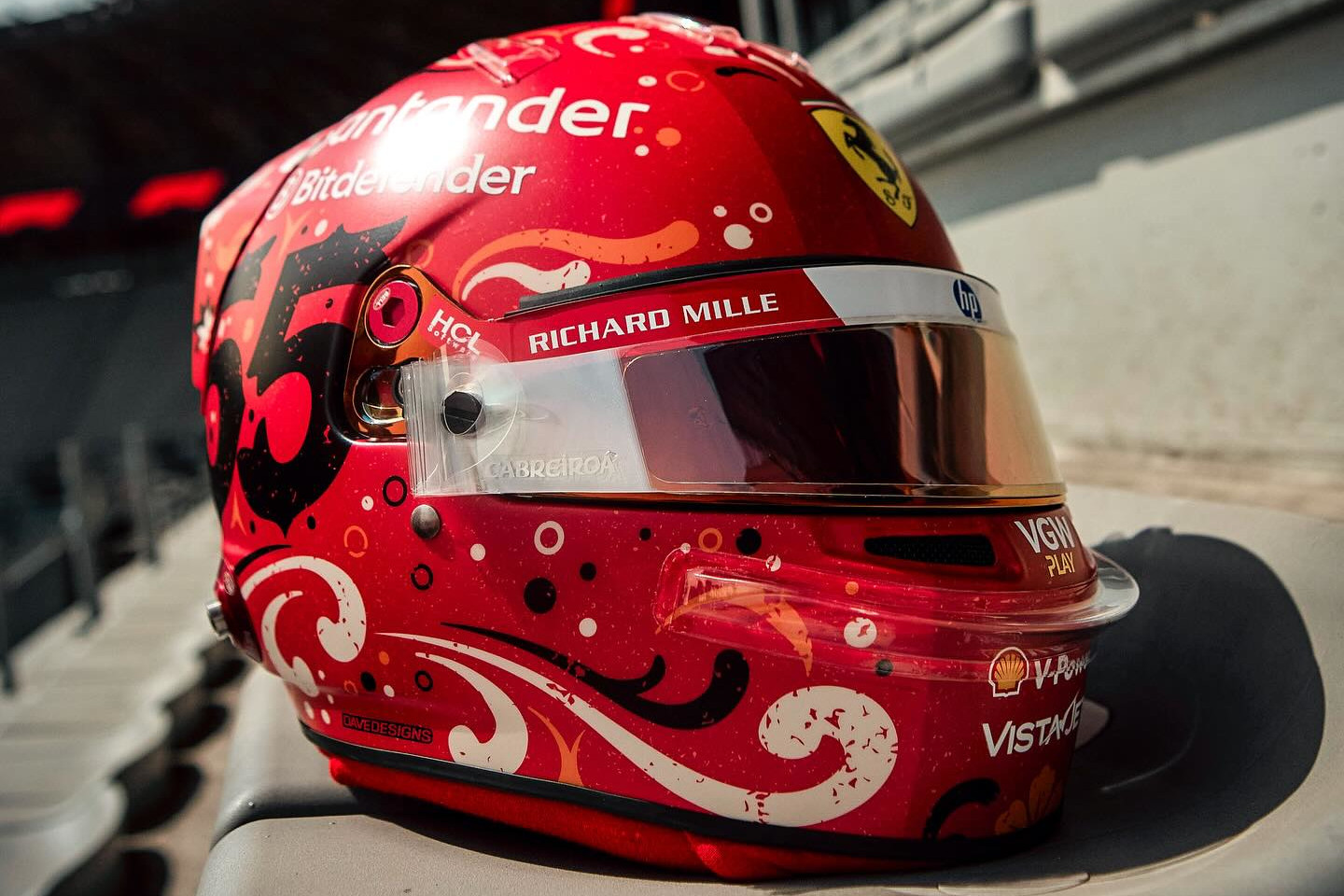 Carlos Sainz Jnr's 2024 Mexican Grand Prix helmet design