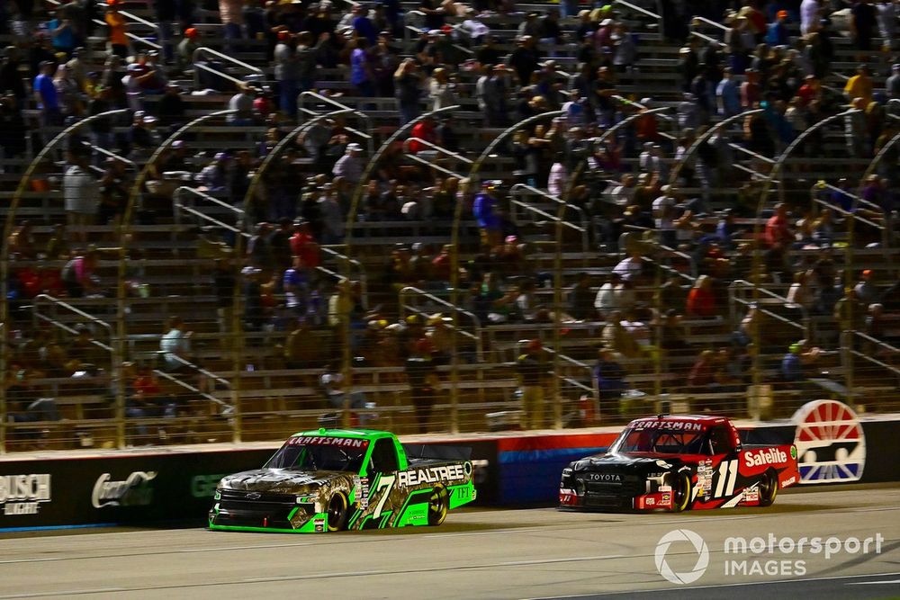 Kyle Busch, Spire Motorsports, Realtree Chevrolet Silverado and Corey Heim, TRICON Garage, Safelite Toyota Tundra